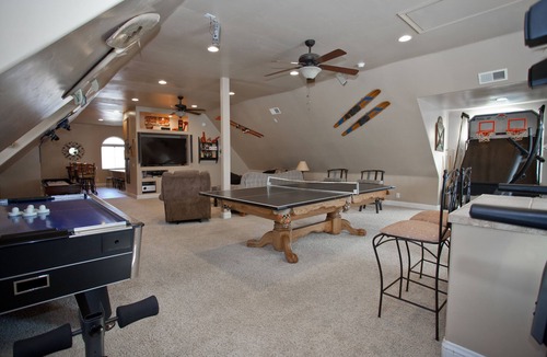 Lake Arrowhead House | 4000 sf house with A/C~gourmet kitchen~1000 sf gameroom~outdoor fire features