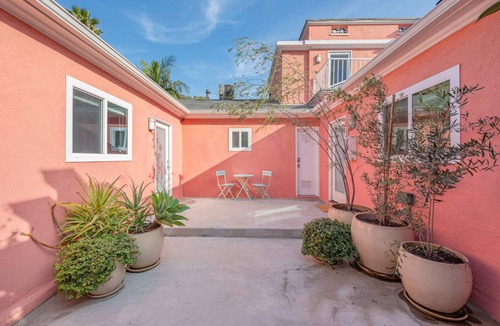 Hollywood Hotel | 407 m² Hotel ∙ 1 bedroom ∙ 2 guests