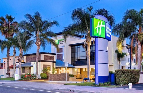 East Side Costa Mesa Hotel | 42 m² Hotel ∙ 127 guests