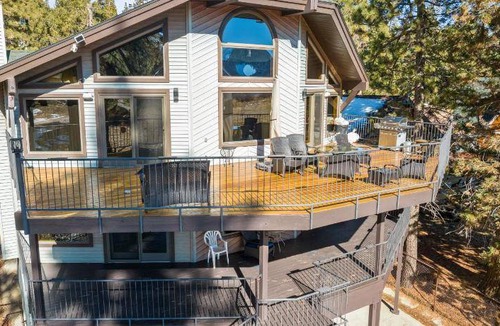 Fawnskin House | 434 m² House ∙ 6 bedrooms ∙ 10 guests