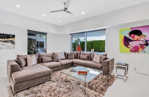 Historic Tennis Club House | 448 m² House ∙ 5 bedrooms ∙ 8 guests