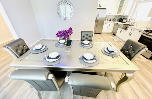 La Habra House | 45% OFF 4B/2B Close Disneyland, Knott's, Colleges, Beaches & Shops