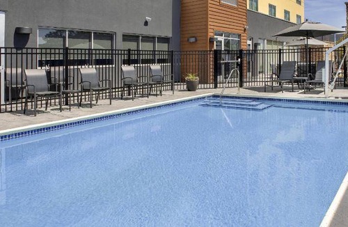 Rohnert Park Hotel | 46 m² Hotel ∙ 127 guests