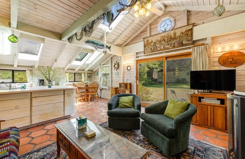 Inglenook Cabin | 48 m² Cabin ∙ 1 bedroom ∙ 4 guests