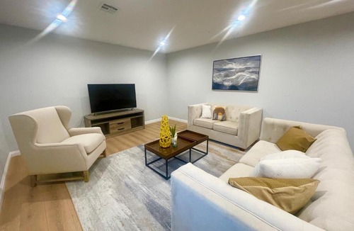 East Pasadena House | 4B3B spacious brand new house share with host in Pasadena Great environment neighborhood
