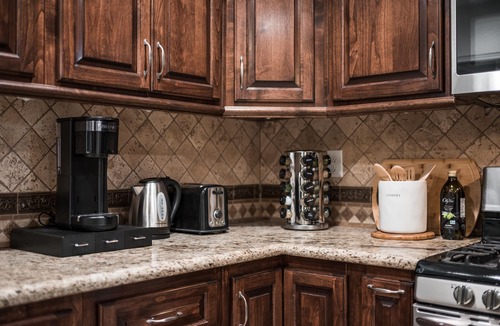 Riverside House | 4b3b Spacious House/Free Parking/Pet friendly