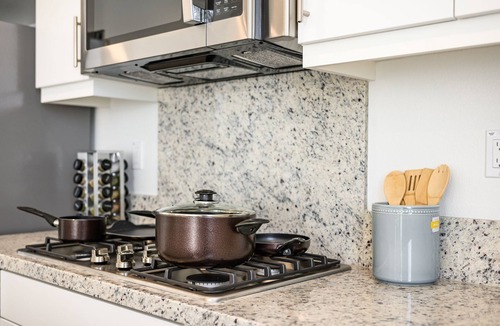 Patton House | 4bd/7 beds/Modern style/Elegant/comfortable