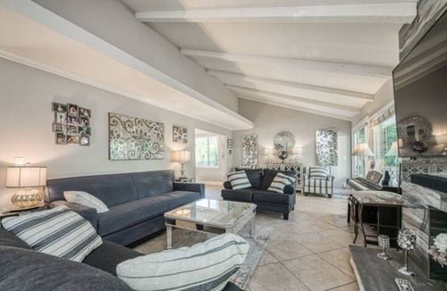 Mission Viejo House | 4Br/3Ba Gem in So. Orange County! Enjoy Lake & Pool Access. Your perfect retreat