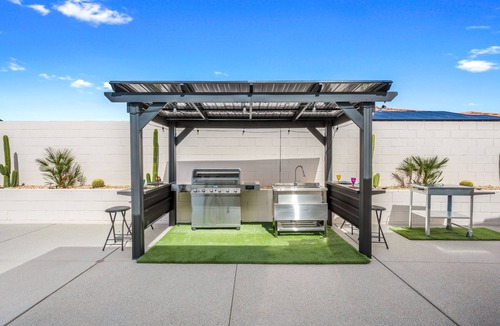 Desert Hot Springs House | 4BR Oasis W/Heated Pool, Spa, Game room, BBQ & Mountain View