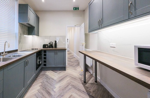 Portsmouth House | 5 Bedroom, 5 Bathroom Portsmouth Docks