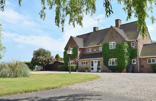 Harvington Cottage | 5 bedroom accommodation in Abbots Salford, near Stratford-upon-Avon