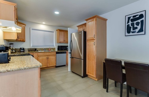 Granada Hills North House | 5 Bedroom Charmer in Granada Hills