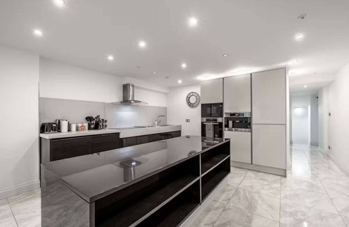 Chelsea House | 5 Bedroom House in Prime Chelsea