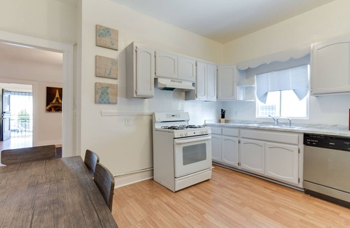 Pico-Union House | 5 Bedroom Koreatown Charmer near Downtown Los Angeles