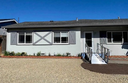 Dublin House | 5 bedroom single level home with 3 bath