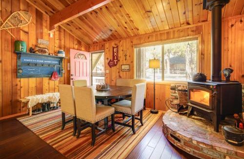 Sugarloaf House | 5 Mi to Big Bear Lake Pet-Friendly Gem Near Hikes