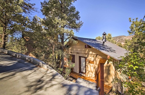 Big Bear Cottage | 5 Mi to Big Bear Mtn Resort: Cozy Cabin w/Deck