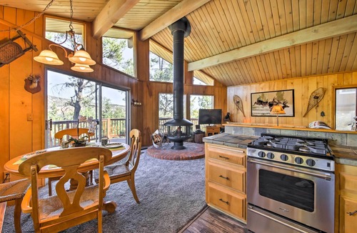 Big Bear Cabin | 5 Mi to Big Bear Mtn Resort: Cozy Cabin w/Deck
