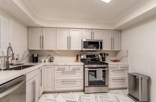 Los Angeles House | 5 min to Universal or Hollywood Sign Pets Ok