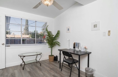 Bakersfield House | 5 min Walk to Panorama Bluffs! Preserve Trails Family-sized House 5 Beds Sleep 9