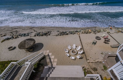 South Oceanside House | 5-Star Luxury Single Family Home On Beach