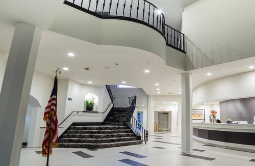 Simi Valley Hotel | 51 m² Hotel ∙ 127 guests