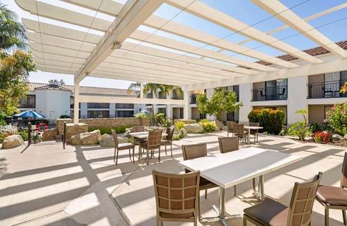 Simi Valley Hotel | 51 m² Hotel ∙ 127 guests