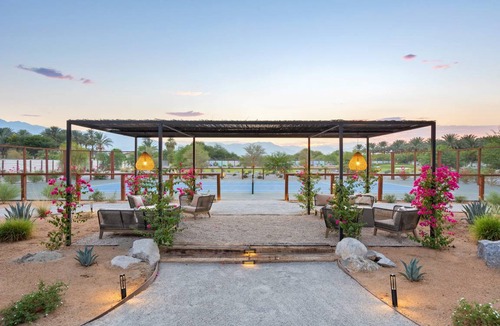 Palm Springs Villa | 532 m² Villa ∙ 8 bedrooms ∙ 18 guests