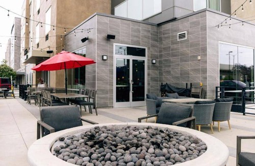 Hawthorne Hotel | 54 m² Hotel ∙ 2 bedrooms ∙ 127 guests