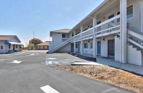 Castroville Hotel | 56 m² Motel ∙ 4 guests