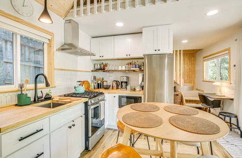 Crestline Apartment | 59 m² Apartment ∙ 4 guests