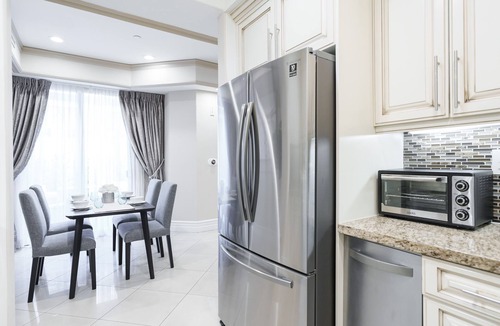 Rossmoyne House | 6,8K Monthly Special for 3+ Month Stays!