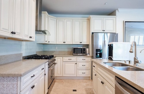 Monterey Park House | 6 Bedrooms *May House* Gated Close to Chinatown