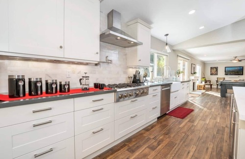 Allied Gardens Villa | ☀6 beds Fully Remodeled Villa ♨Heated Pool/Jacuzzi☀