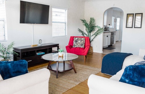Coastal San Pedro House | 6 BR - AC - Close to Beach