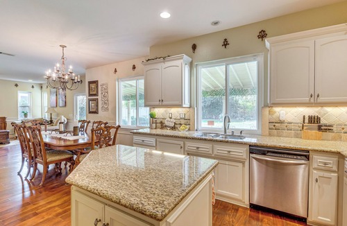 East San Gabriel House | 6 Mi to Dtwn Pasadena: Home w/Patio & Yard!