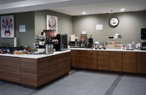 Rosemead Hotel | 60 m² Hotel ∙ 2 bedrooms ∙ 127 guests