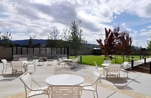 Tehachapi Hotel | 63 m² Hotel ∙ 127 guests