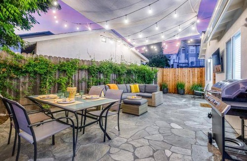 Thousand Oaks House | 63 m² House ∙ 2 bedrooms ∙ 4 guests