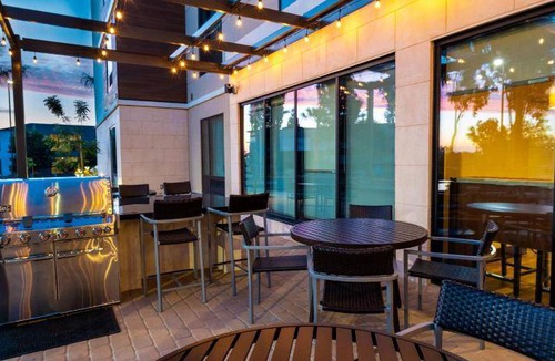 Lake Forest Hotel | 64 m² Hotel ∙ 127 guests