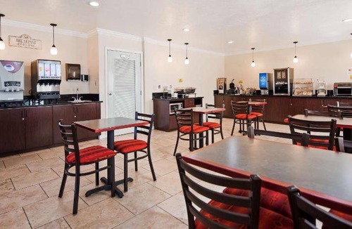 Salinas Hotel | 65 m² Hotel ∙ 127 guests