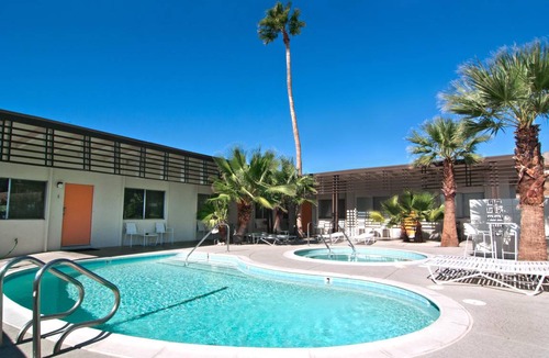 Desert Hot Springs Resort | 65 m² Resort ∙ 1 bedroom ∙ 3 guests