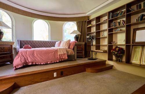 Beverly Hills Bed & Breakfast | 66 m² Bed and breakfast ∙ 3 guests