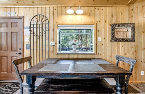 Boulder Bay Cabin | 66 m² Cabin ∙ 2 bedrooms ∙ 4 guests