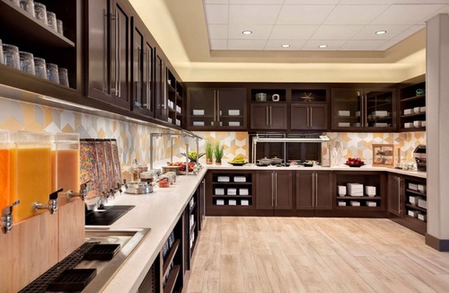 Nut Tree Hotel | 66 m² Hotel ∙ 127 guests