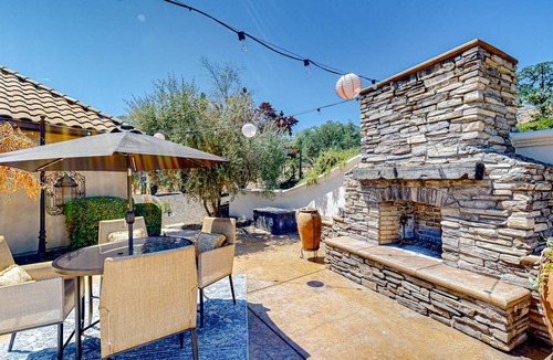 El Dorado Hills House | 670 m² House ∙ 4 bedrooms ∙ 10 guests
