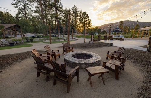 Big Bear Hotel | 678 m² Hotel ∙ 13 bedrooms ∙ 56 guests