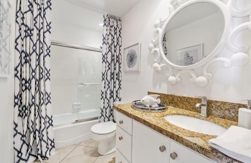 Balboa Peninsula House | 7 Bedroom Oceanfront Triplex Building