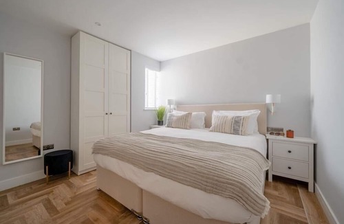 Bude Apartment | 7 Bol-Y-Maer - a two bedroom apartment with communal swimming pool