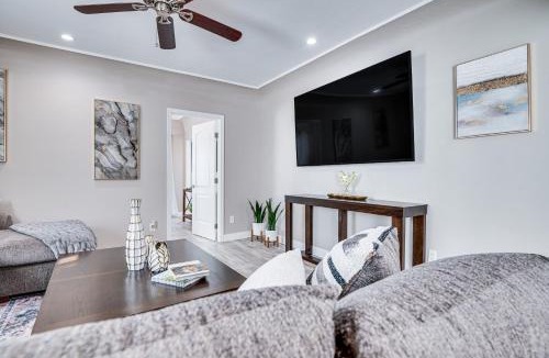 East Los Angeles Apartment | 7 Mi to Downtown East Los Angeles Apartment